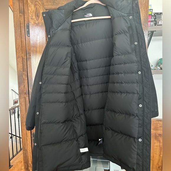 North face women’s parka - Picture 3 of 8